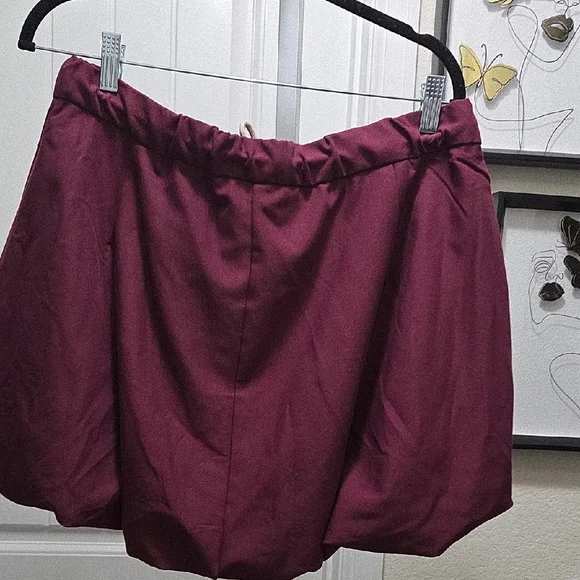 Bar III Women's Tie-Waist Bubble-Hem Mini Skirt, Women's Wine Pleated Mini Skirt - Picture 6 of 6